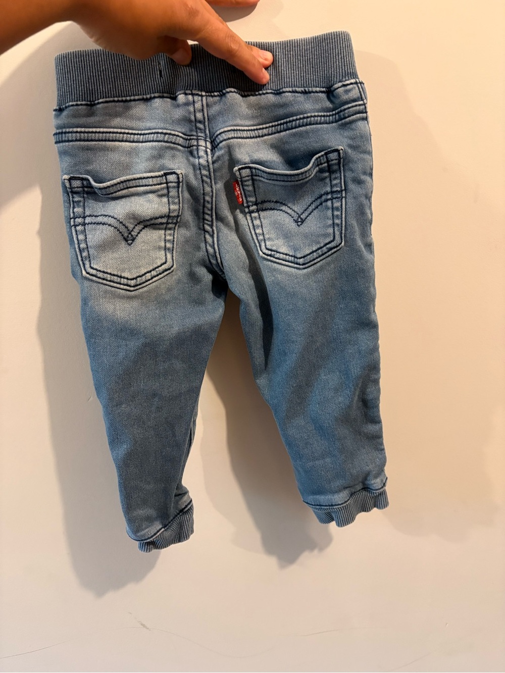 Levi’s Light Wash Denim Jogger jeans with Elastic Waist 2t